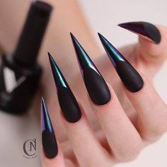 Ongles Goth, Classy Black Nails, Stilettos Nails, Black Chrome Nails, Witchy Nails, Chrome Nails Designs, Stiletto Nail Art, Gothic Nails, Goth Nails