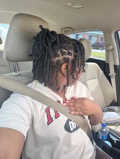 Chunky Mini Twists, Short Mini Twist Hairstyles 4c, Gang Signal, Black Hair Protective Styles, Mini Twists Natural Hair, Hair Like Wool, Protective Braids, Pretty Braids