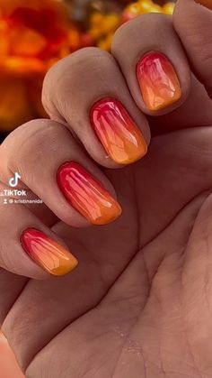 Thanksgiving Ombre Nails Ideas, October Nails Ombre, Candy Corn Ombre Nails, Red And Orange Ombre Nails, Orange Glitter Ombre Nails, October Dip Nail Ideas, Ombré Halloween Nails, Fall Ombre Nails Ideas Autumn, Acrylic Dip Nails Powder