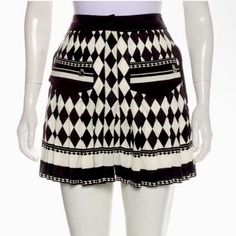 Printed Mini Skirt Us 2 Waist Tailored To Fit Sz 24 Inch Waist Balmain Skirt, Womens Skirt, Mini Skirts, Black And White, White, Women Shopping, Black, Color