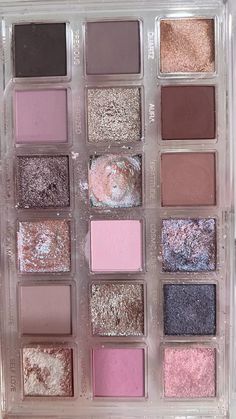 Eye Shadow Pallet Aesthetic, Used Makeup Aesthetic, Make Up Palettes, Eyeshadow Pallets Aesthetic, Makeup Palette Aesthetic, Eyeshadow Palette Aesthetic, Light Pink Eyeshadow, Best Eyeshadow Palette