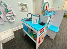 https://amzn.to/3awKIRQ Pretend Play Doctors Office, Kids Playing Doctor, Hospital Dramatic Play, Play Preschool, Baby Play Areas, Diy Doctor, Play Cafe, Dramatic Play Preschool, Office Playroom