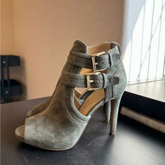 Brand New, Never Worn. Size 5.5 Chic Ankle Boot Heels With Removable Insole, Suede Ankle-high Heels With Buckle Closure, Open Toe Ankle Boots, Michael Kors Shoes, Moto Boots, Open Toe, Ankle Boot, Michael Kors, Women Shoes