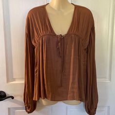 Beautiful Rust Colored Blouse By Versona In Size Xs. Brand New With Tags, Never Worn. Billowing Long Sleeves With Elastic At Wrist. V Neck With Tie. So Boho And Feminine! Rust Color, Boho Blouses, Orange Red, Color Orange, Rust, Top Blouse, Long Sleeves, Womens Tops, V Neck