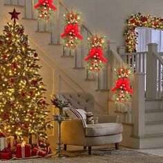 🎄Tis the season for festive fun!🎅🏼 Spice up your Christmas tree this year with these unique themes! From rustic to glam, there's something for everyone. #ChristmasTreeThemes #FestiveDecor #HolidayInspo #DeckTheHalls #MerryAndBright #WinterWonderland #CozyChristmas #TrendyTree #DIYOrnaments #JoyfulDecor Christmas Stairs, Wreath Ornaments, Swag Christmas, Christmas Staircase, Christmas Wreaths With Lights, Lighted Wreaths, Christmas Wreaths & Garlands, Christmas Swag, Artificial Christmas Wreaths