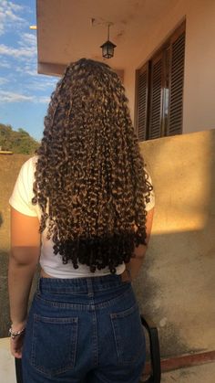 Long 3b Hair, 3b Curly Hair, Long Natural Curly Hair, Hair Motivation, Biracial Hair, Curly Hair Types, Cute Curly Hairstyles, Hair Pack, Curly Hair Styles Easy