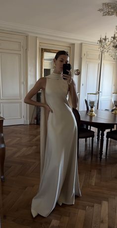 Beauty And The Beast Wedding Dresses, Outfit Formal Mujer, Money Dress, Money Fashion, Elegant Styles, Gala Dresses, Glam Dresses, Business Casual Outfits, Looks Style