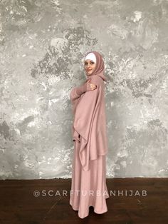 Stylish and comfortable suit blush pink color included asymmetrical tunic with attached head scarf and maxi skirt. The tunic length longer at back side and shorter at front. The cuff included finger hole that's so comfortable for cold season! Attention only hand wash and use cold water If you need underscarf you can order it here https://www.etsy.com/listing/455726850/underhijab-hijab-cover-underscarfhijab?ref=shop_home_active_5&frs=1 Khimar is free size, skirt will be sewing according your Long Sleeve Pink Khimar For Eid, Pink Niqab For Eid, Modest Long Pink Abaya, Modest Pink Abaya For Eid, Modest Pink Hijab For Eid, Pink Long Sleeve Abaya For Eid, Suit With Skirt, Muslim Dress, Cold Season