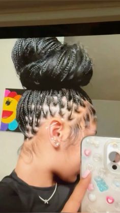 Cute Quick Styles For Black Women, Hairstyles That Last Long, Crisscross Stitch Braids, Quick Braiding Styles, Feed In Braids Into Low Bun, Hair Styles For Curly Hair Women, Crisscross Braids, Ponytail With Braids, 2 Feed In Braids