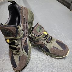 Brand New Never Worn No Box Or Tags See Photos Sample Casual Custom Sneakers For Sports With Vented Sides, Casual Leather Running Shoes With Vented Sides, Mizuno Sneakers, 90s Sneakers, Mizuno Shoes, Green Brown, Mens Shoes Sneakers, Green And Brown, Men's Shoes