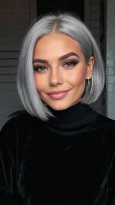 Grey Hair White Highlights, Grey Stripe Hair Woman, Silver Grey Bob Hairstyles, Platinum Grey Hair Silver, Grey Bob Hairstyles Over 50, Ashy Silver Hair, Platinum Gray Hair Silver, Bob Gray Hair, Grey Ombre Hair Short