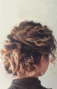 Short Curly Hair One Side Pinned Up, Short Hair Curl Updo, Med Length Curly Hair Updo, Short Curly Haircuts Highlights, Simple Updos For Short Curly Hair, Updo Curly Short Hair, Half Up Hairstyles For Short Curly Hair, Short Hair Updo Curly Natural Curls, Thinning Hair Women Hairstyles Curly