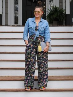 The Rule of 5 5 Ways to Wear a Chambray Button Down Shirt Plus-koon Muoti, Casual Easter Outfit, Jumpsuit Outfit Casual, Summer Outfits Women 30s, Plus Size Summer Outfits, Blue Denim Shirt, Look Plus Size, Plus Size Summer Outfit, Cooler Look