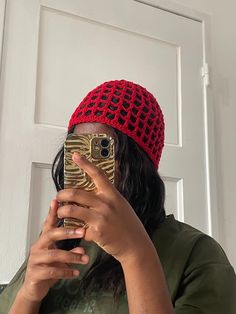 Bonnet au crochet rouge| cadeau pour lui/elle | fait main Red Crochet Beanie One Size, Red Crochet Yarn Beanie, Red Crochet Beanie One Size Fits Most, Red Yarn Crochet Beanie Hat, Red Crochet Beanie From Yarn, Red Crochet Beanie, One Size, Red Crochet Beanie, One Size Fits Most, Casual Red Yarn Beanie, Red One Size Crochet Beanie Hat