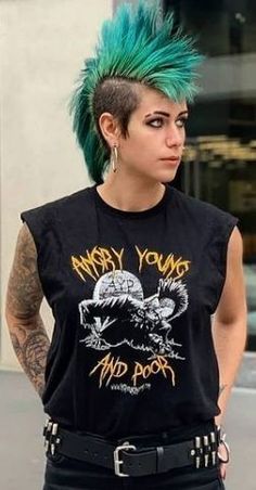 Female Mullet, Girl Mohawk, Punk Haircut, Punk Female, Punk Mohawk, Stylish Updos, Updos Hairstyles, Punk Rock Hair, Hairstyles Braid