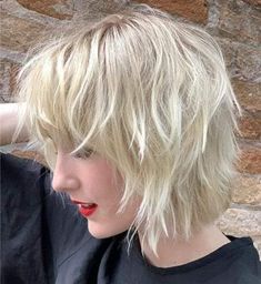 Bob Shaggy Haircuts, Messy Chin Length Bob Hairstyles, Short Shag With Bangs Thick Hair, Chin Length Shag Haircut, Short Edgy Shag Haircut, Short Blonde Shag, Long Layered Bob With Bangs, Choppy Chin Length Hair, Chin Length Shag