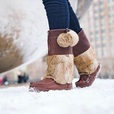 Mukluks Outfit, Cute Winter Boots, Manitobah Mukluks, Camping Inspiration, Camping Outfits, Snowy Owl, Moon Boots, Gorgeous Shoes