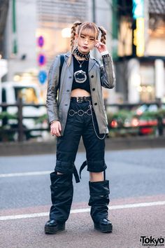 Monochrome Streetwear, Chinese Streetwear, Chinese Street Fashion, Girls Streetwear, Asian Street Fashion, Black Monochrome, Japan Fashion Street, Asian Streetwear, Chinese Fashion Street