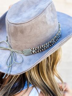 Western Felt Hat Adjustable Brimmed Gray Felt Hat, Adjustable Gray Brimmed Felt Hat, Gray Wide Brim Felt Hat With Adjustable Fit, Gray Adjustable Flat Brim Fedora, Adjustable Gray Wide Brim Hat Bands, Adjustable Gray Fedora Hat, Gray Fedora Hat, Gray Wide Brim Hat With Adjustable Fit, Gray Wide Brim Adjustable Hat