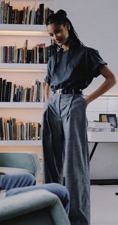 Work Photo Outfit, Sheer Shirt Work Outfits, British India Fashion, Tech Women Outfits, Soft Dramatic Streetwear, Black Power Outfit, Spa Employee Outfit, Petite Thick Fashion, Old Money Aesthetic Outfit Black Woman