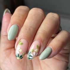 Description:  Bettycora Press on nails -length: medium -Shape: oval -Basic color: green -Element: flower -Season: Summer -coat: glossy Each set included: -24 pcs press on nails with 12 different sizes-1 sheets (24 pcs) Adhesive tap-1 manicure stick-1 nail glue-1 nail file-1 Prep pad Thanksgiving Nail, Colorful Nails, Smink Inspiration, Nails Colors, Nails 2021, Nails Fall, Short Acrylic Nails Designs, Baby Boomer, Fall Nail