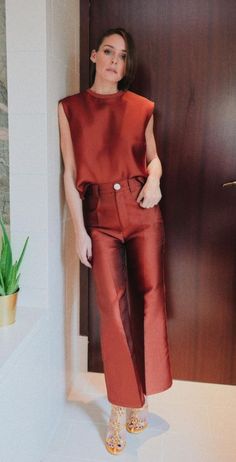 Haul Aesthetic, Steady State Cardio, Estilo Olivia Palermo, Monochromatic Fashion, Olivia Palermo Style, Olivia Palermo, Fashion Attire, Life Tips, Beauty And Lifestyle