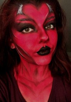 😈 Maquillaje Diablesa - Maquillajes de mujer diablo colorado Devil Costume Women, Holloween Costumes, Cat Halloween Makeup, Couple Costumes, Costume Women, Halloween Fancy Dress