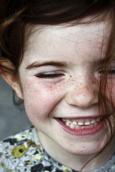 얼굴 드로잉, Freckle Face, Foto Art, Just Smile, 인물 사진, Happy People, Smile Face, Beautiful Smile, I Smile