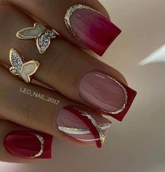 Nails Rojas Cortas, Gradient Acrylic Nails, Women Pumps Shoes, Elegant Touch Nails, Finger Nail Art, Stylish Nails Designs