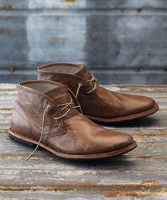 Chukka Boots Timberland Chukka, Men Moda, Brown Suit, Shoes Design, Mens Lifestyle, Man Style, Mens Style, Men's Boots