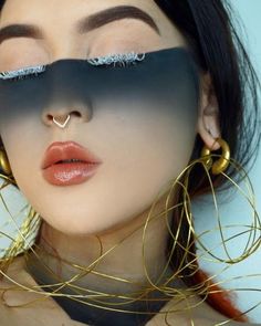 Editorial Make-up, Abstract Makeup, Eye Abstract, Fantasy Make-up, Makeup Editorial, Editorial Vogue, Makeup Creative, White Eyelashes