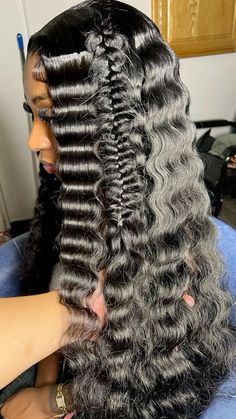 Crinkle Hair Hairstyles, Fishtail Braid With Curls, Soft Crimps, Unique Wig Hairstyles, Hair Thread, Front Hairstyles, Walking Aesthetic, Wave Hairstyles