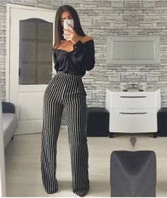 Follow @SlayinQueens for more poppin pins ❤️⚡️✨ Striped Pants Outfit, General Clothes, Pin Stripe Pants, 2019 Outfits, Stripe Pants, Chique Outfits, Amazon Clothes, Looks Black, Pin Stripe