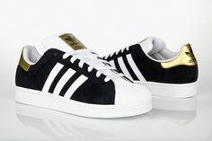 Adidas originals. More the hubby's style but haven't made a board for him yet... Adidas Superstar Black, Nike Running Shoes Women, Adidas Trainers, Adidas Originals Superstar, Free Shoes, Black White Gold