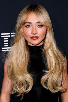 the eternal optimist : SABRINA CARPENTER attends the Pre-GRAMMY Gala on... Sabrina Carpenter Haircut, 90s Bangs, Peinado Natural, Sabrina Carpenter Hair, Ruby Hair, Eternal Optimist, Braids Pictures, Box Braids Hairstyles For Black Women, Hair Idea