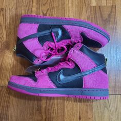 Nike Dunk High Sb X Run The Jewels Size 11.5 2 Extra Lace Colors 2 Extra Jems Brand New Pink High-top Sneakers With Contrast Sole And Round Toe, Pink High-top Sneakers With Contrast Sole, Pink Leather Skate Shoes For Streetwear, Pink Leather High-top Custom Sneakers, Pink Leather Skate Shoes With Laces, Nike Pink High-top Sneakers With Rubber Sole, Pink Nike High-top Sneakers With Rubber Sole, Nike Pink Custom Sneakers With Abzorb Midsole, Pink Mid-top Custom Sneakers With Contrast Sole