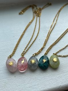 gold chained crystal chakra necklaces Crystal Chakra, Chakra Necklace, Crystal Pendant Necklace, Great Birthday Gifts, Crystal Necklace Pendant, Crystal Necklaces, Crystal Gifts, Crystal Pendant, Crystal Necklace