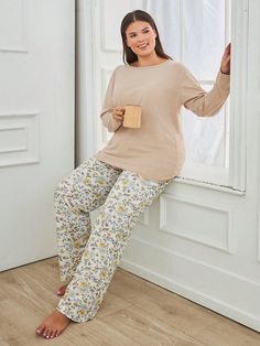 Cotton 2Pcs Plus Size Floral Pattern Detail Homewear PJ Set Multicolor     Plants  Slight Stretch All Women Plus Sleep and Lounge, size features are:Bust: ,Length: ,Sleeve Length: Long Sleeve Loose Blouse, Sports Pants Women, Plus Size Pajamas, Solid Color Pants, Plaid Suit, Sleepwear Sets, Pj Sets, Sleepwear Women, Fall Winter Outfits