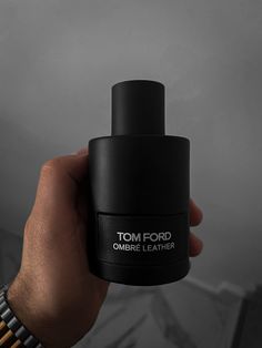 Tom Ford Aftershave, Tom Ford Leather Perfume, Tom Ford Cologne Aesthetic, Mens Perfume Collection, Tom Ford Cologne Men, Ombre Leather Tom Ford, Tomford Perfumes, Tom Ford Perfume Men, Tom Ford Ombre Leather Perfume