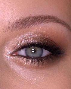 Choose Your Makeup, Almond Eye Makeup, Soft Eye Makeup, Make Up Designs, Prom Eye Makeup, Formal Makeup, Smink Inspiration, Eye Makeup Pictures, Makijaż Smokey Eye