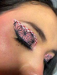 Ig: @makeupbycaelyn TikTok: @caelynloya #demonslayer #demonslayermakeup #nezukokamado #nezukochan #anime #animemakeup Nezuko Makeup, Eye Makeup Designs, Eye Makeup Art