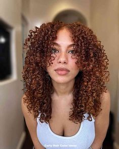 25 Vibrant Curly Hair Color Ideas for a Stunning Makeover Curly Cut Layers, Curly Hair Haircut Layers, Ginger Brown Curly Hair, Peekaboo Highlights Curly Hair, Curly Hair Colour, Balayage On Curly Hair, Medium Length Curly Haircuts, Curly Shoulder Length Hair, Hair Cuts Styles