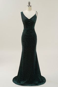 Zapakasa Women Dark Green Covertible Wear Velvet Long Bridesmaid Dress Ruched Bridal Party Dress Dark Green Dress Formal, V Neck Formal Dress, Green Dress Formal, Prom Dress Mermaid, Lovely Partner, Dress With Open Back, Dress Occasion, Mermaid Prom Dresses, Mermaid Dresses