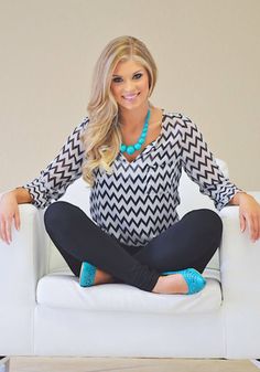 Style Snapshot- Black and white with turquoise Closet Candy Boutique, Chevron Top, Need Love, Online Community, Under Construction, Cool Style, Cute Outfits, Long Sleeve Blouse