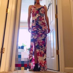 Dress Fitted Floral Maxi Dress For Day Out, White Fitted Long Floral Dress, Fitted Long Floral Dress For Vacation, Fitted White Long Floral Dress, White Fitted Maxi Floral Dress, White Fitted Floral Maxi Dress, Feminine Fitted Multicolor Maxi Dress, Floral Print Maxi Dress For Casual Wear, Grey Dresses