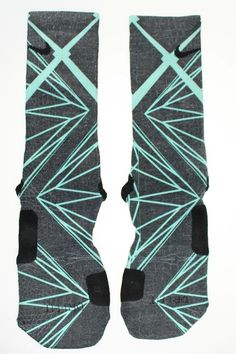 Size Chart: Medium 6-8 Large 8-12 XL 12-15 Made with the Nike Platinum Elite Cushion Basketball Socks: -Dri-FIT fabric to wick away sweat and help Athletic Clothes, Diamond Supply Co