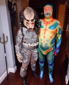 Predator costume, disfraz Halloween Parejas, Best Couples Costumes, Funny Facebook Status, Couples Halloween, Facebook Humor, Epic Fails Funny, Best Duos, Creative Halloween Costumes, Morning Humor