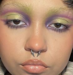 Funky Make Up Looks, Wicked Witch Of The West Inspired Makeup, D&d Makeup, Makeup Inspiration Colorful, Loud Makeup Looks, Glamlite Scooby Doo, Colorful Mascara Looks, Colourful Makeup Aesthetic, Colorful Makeup Looks Eyeshadows