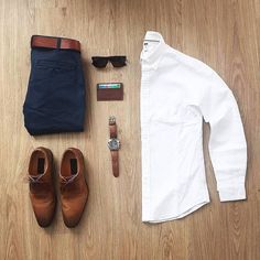 MEN'S FASHION & STYLE on Instagram: “How about this outfit?♠️ Follow @mensvoguejournal for more✌️” Herren Style, Mode Tips, Mens Casual Dress, Colorful Style, Casual Style Outfits, Men Looks, Outfit Casual