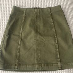 Free People Mini Denim Bodycon Skirt, Hunter Green Nwt, No Tags Fitted Green Denim Mini Skirt, Fitted Green Mini Denim Skirt, Fitted Green Cotton Denim Skirt, Denim Bodycon Skirt, Free People Skirt, Bodycon Skirt, Free People Denim, Body Con Skirt, Green Skirt